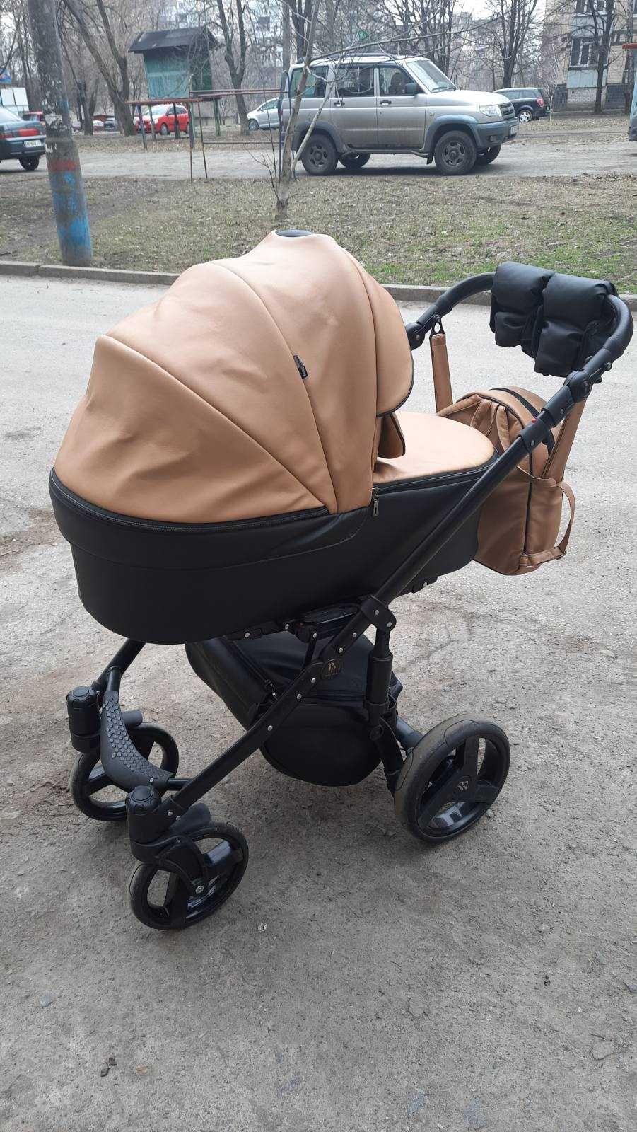 Продам дитячу коляску Baby Pram  Collection 2 в 1. Екошкіра.