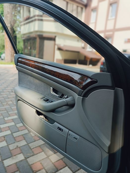 Audi A8 2003 рік 4.2 TDI Quattro