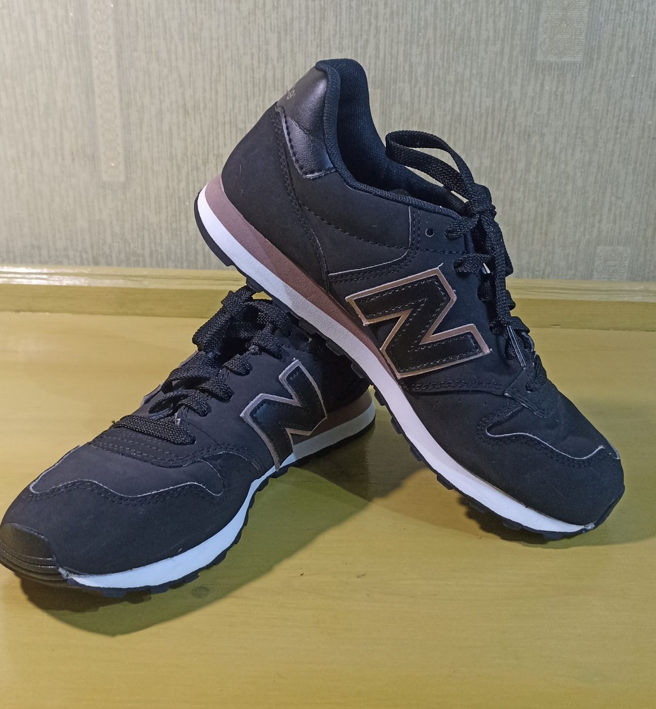 Кросівки New Balance, 37.5р