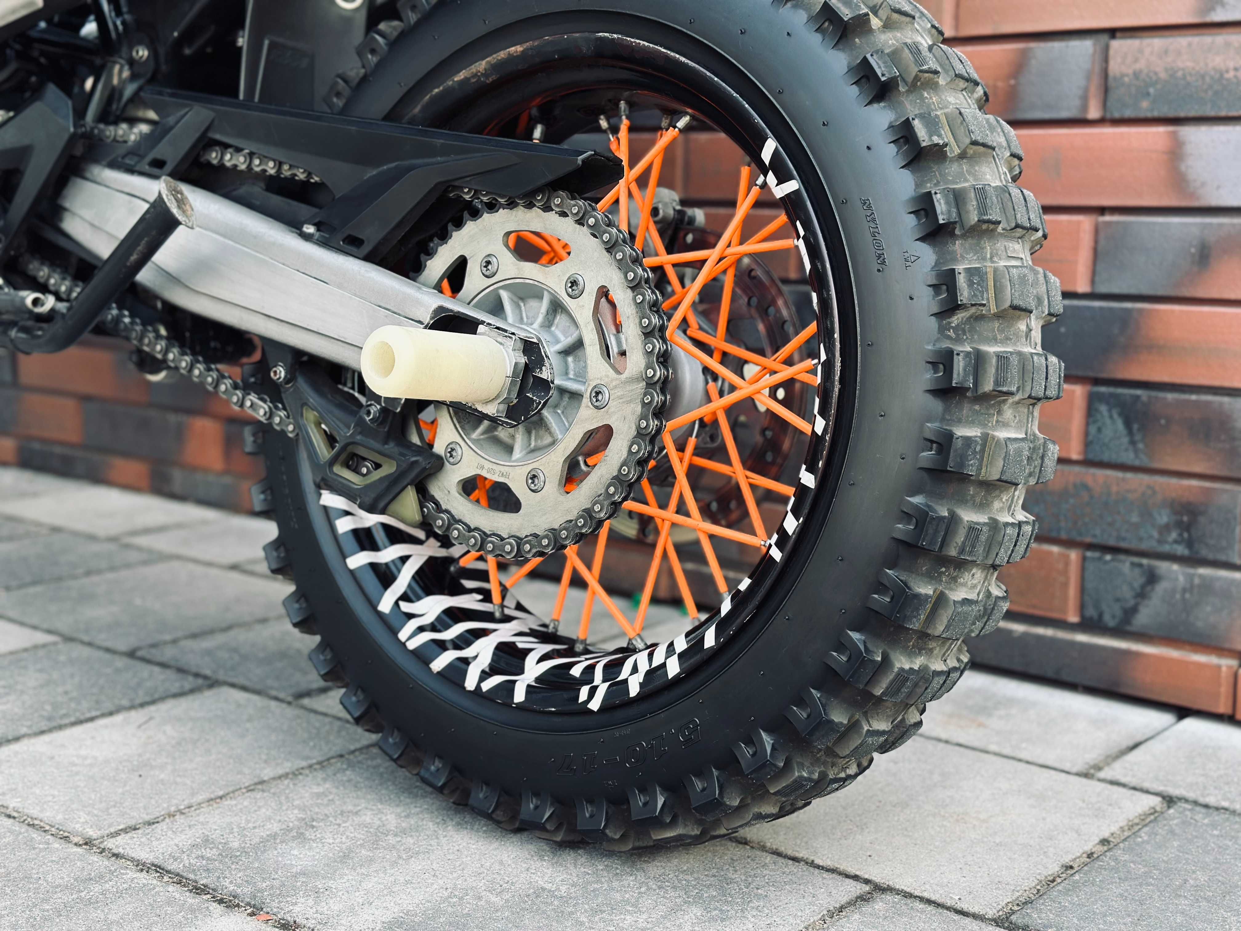 KTM SMC 690 R / Husqvarna 701 /