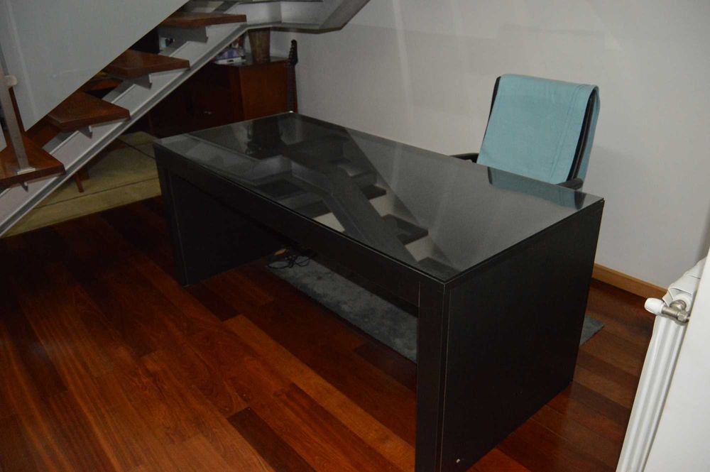 Conjunto Móveis Escritório – Secretária, Armário e Móvel de Apoio