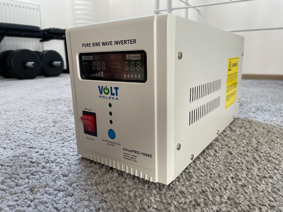 Гібридний ДБЖ/інвертор Volt Polska Sinus PRO 1000e (700W)