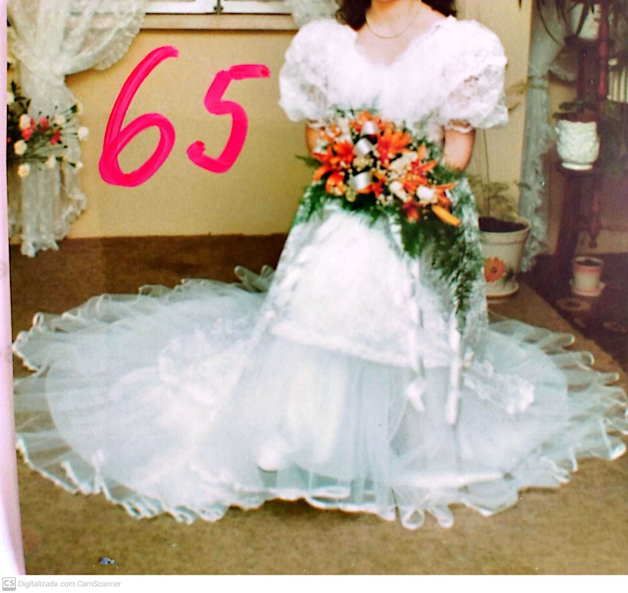Vestido de Noiva em bom estado