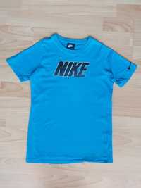 NIKE t-shirt roz 128-137 wiek 8-10 lat