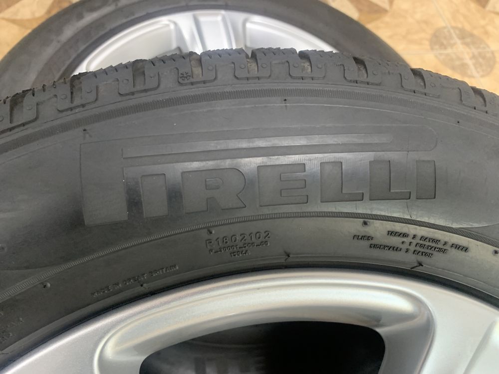Диски R18 5/112 з зимніми шинами 235/60/18 Pirelli