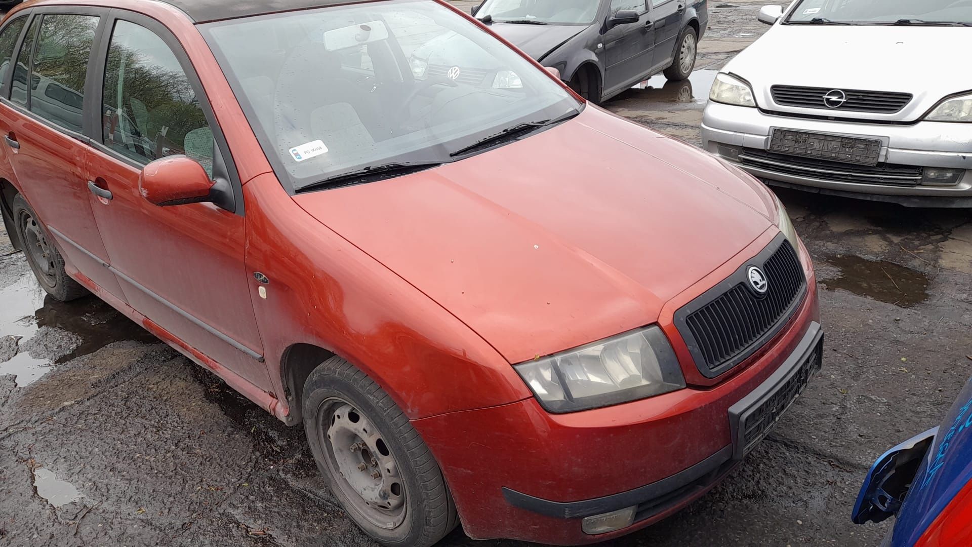 Skoda Fabia I kombi 2003r. 1.4 benzyna maska 196/24