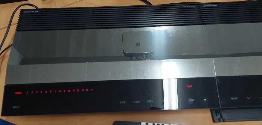 Aparelhagem Bang & Olufsen com 4 colunas