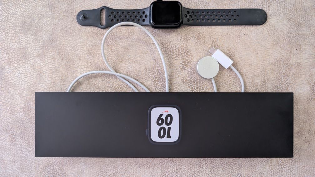 Apple watch 7 41mm, батарея 77%