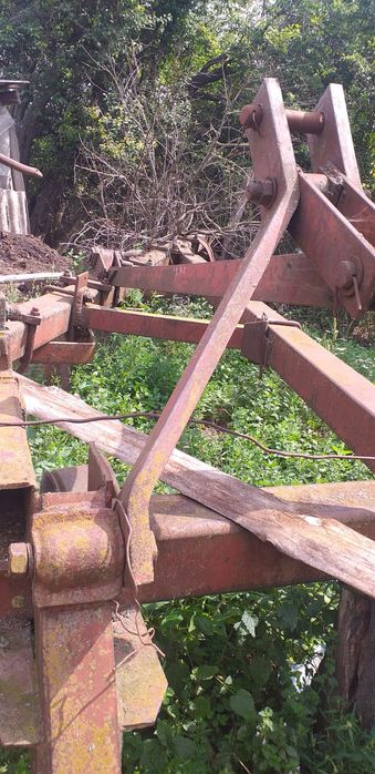 Продам 8 корпусни плуг.