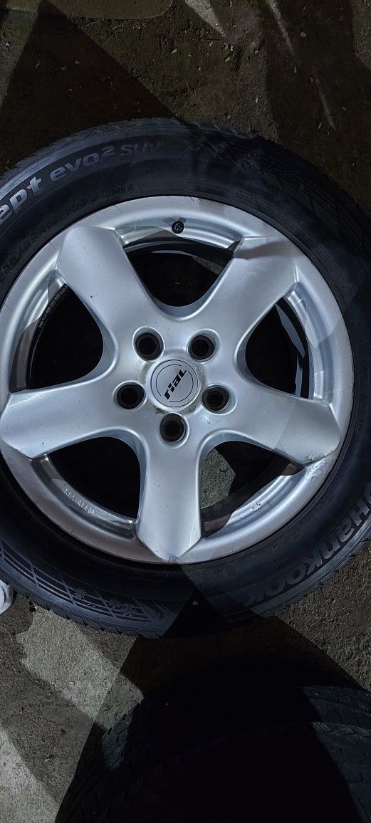 Sprzedam felgi widoczne na zadjęciach wraz z oponami 255/55 r18
