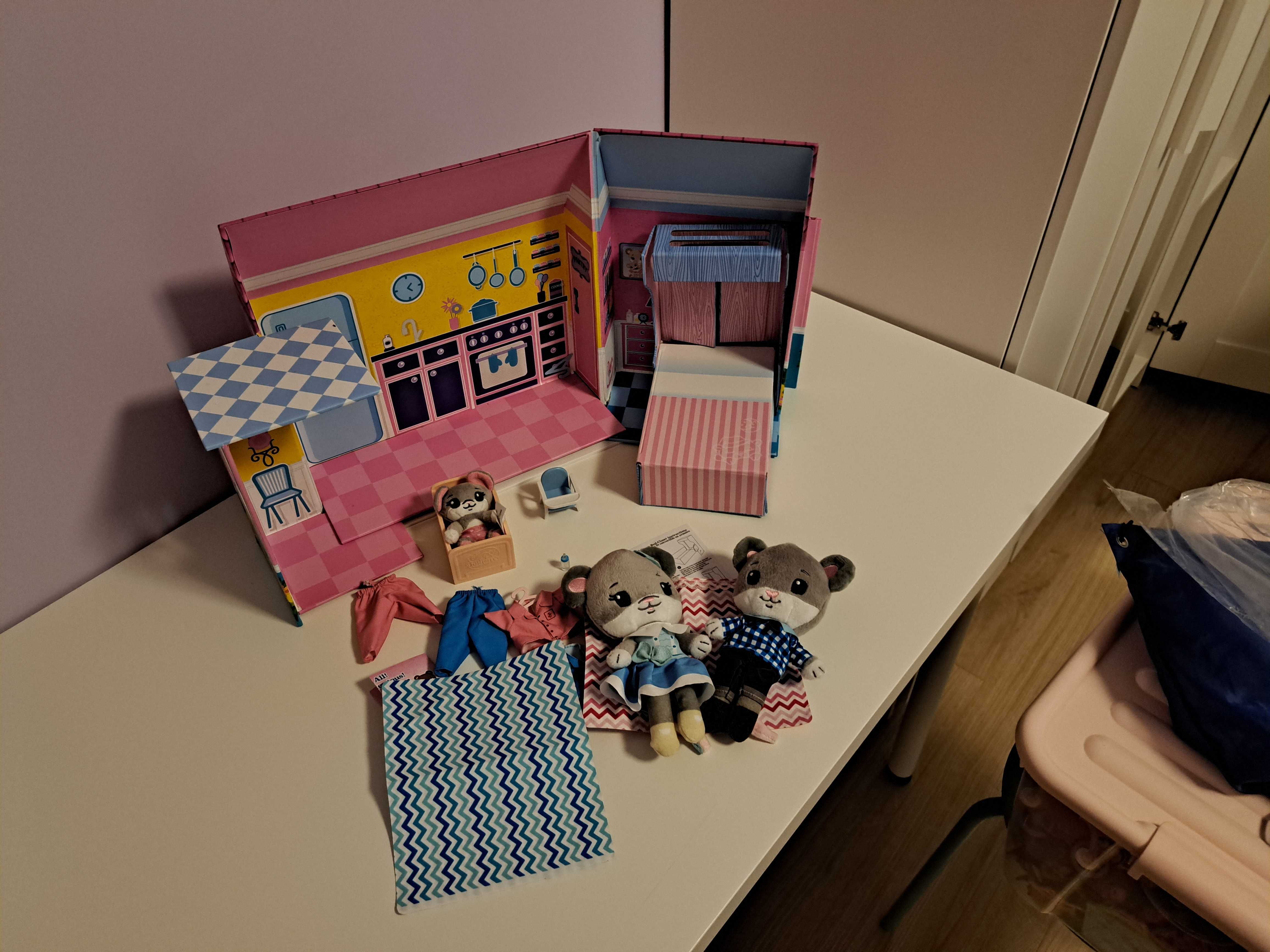 Domek dla lalek Deluxe Tiny Tukkins zestaw z pluszowymi myszkami