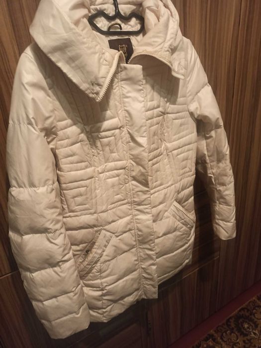 Дитяча куртка з капюшоном з поясом на 10 років