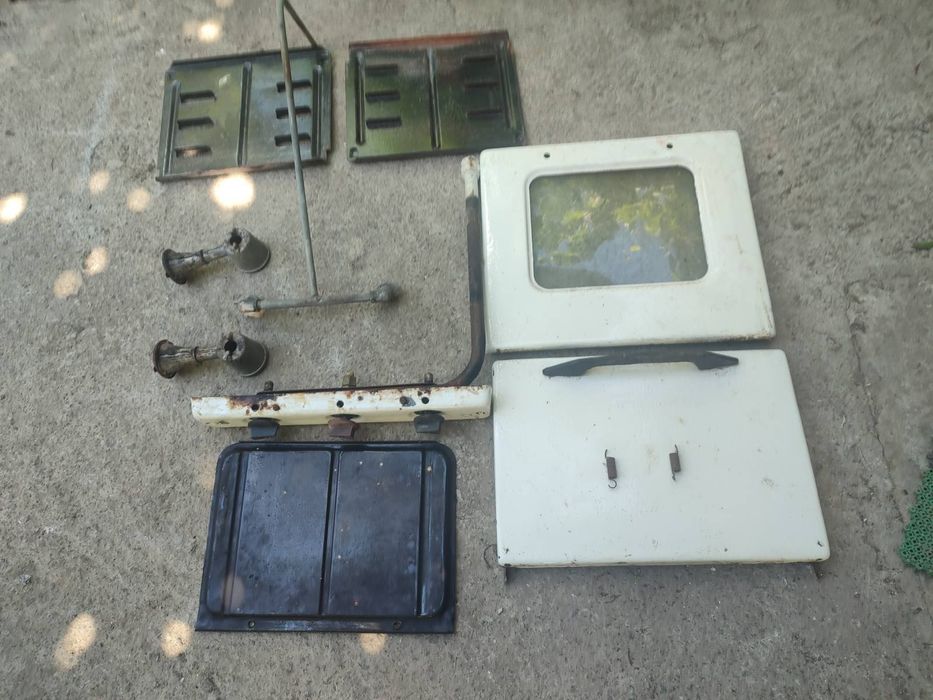 Газплита з духовкою в гарному стан запчастиниі