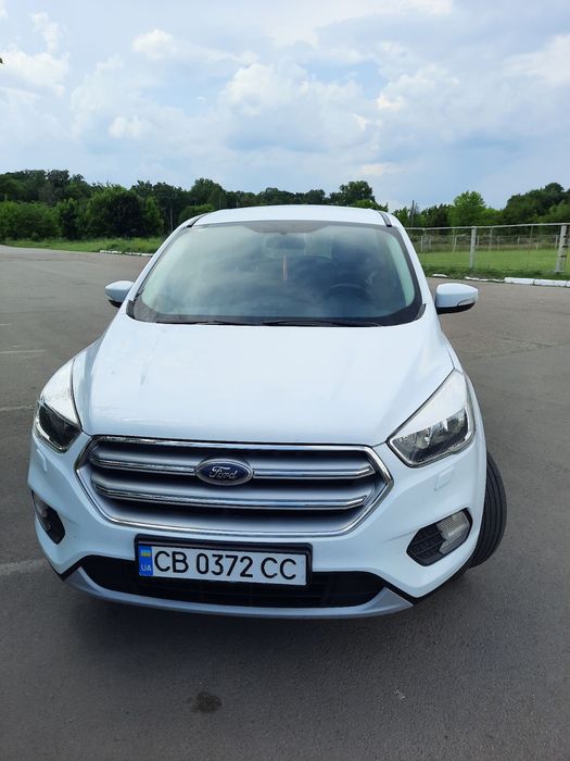 Продам автомобіль Ford Kuga 2019р.