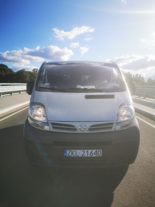 Nissan primastar 1.9 dci 9 osobowy hak niskie spalanie klimatyzacja