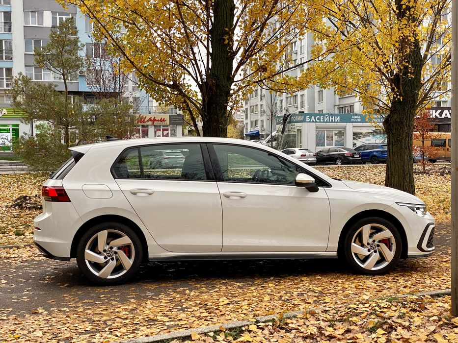 VW GOLF 8 GTE Плагін-Гібрид