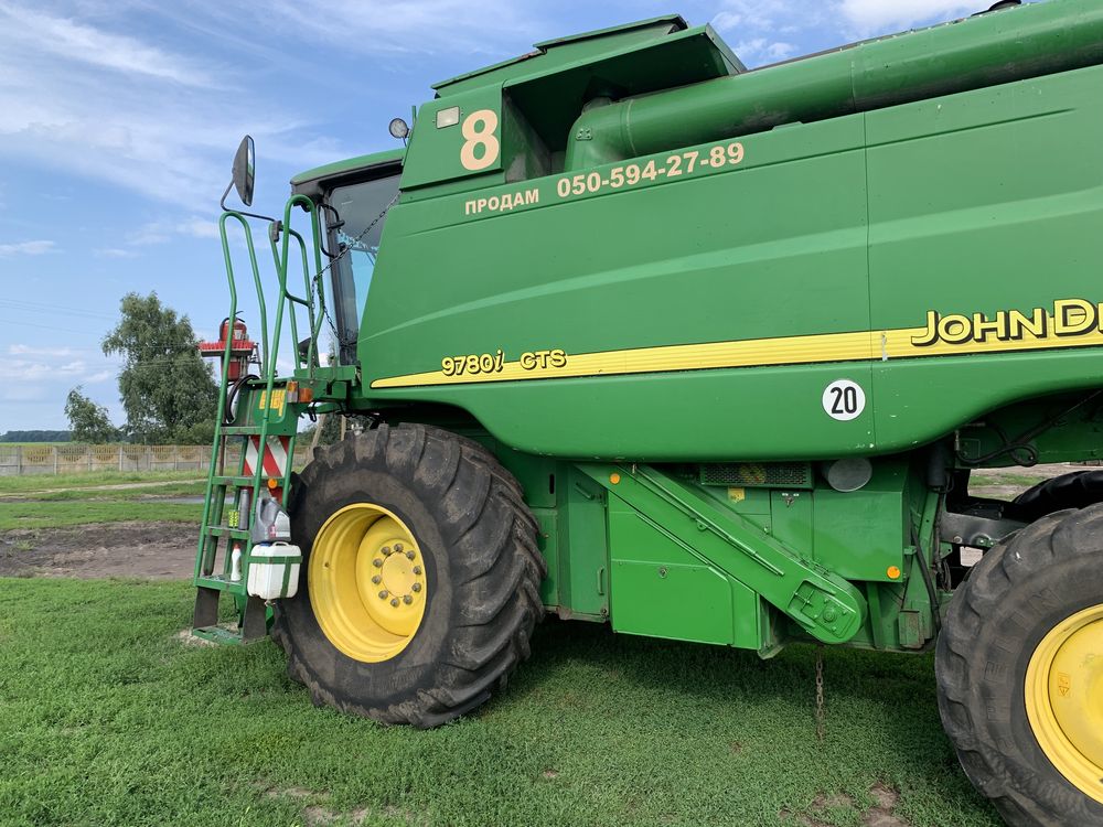 Комбайн John Deere 9780i