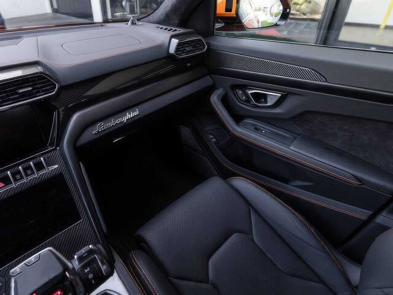2023 Lamborghini Urus S