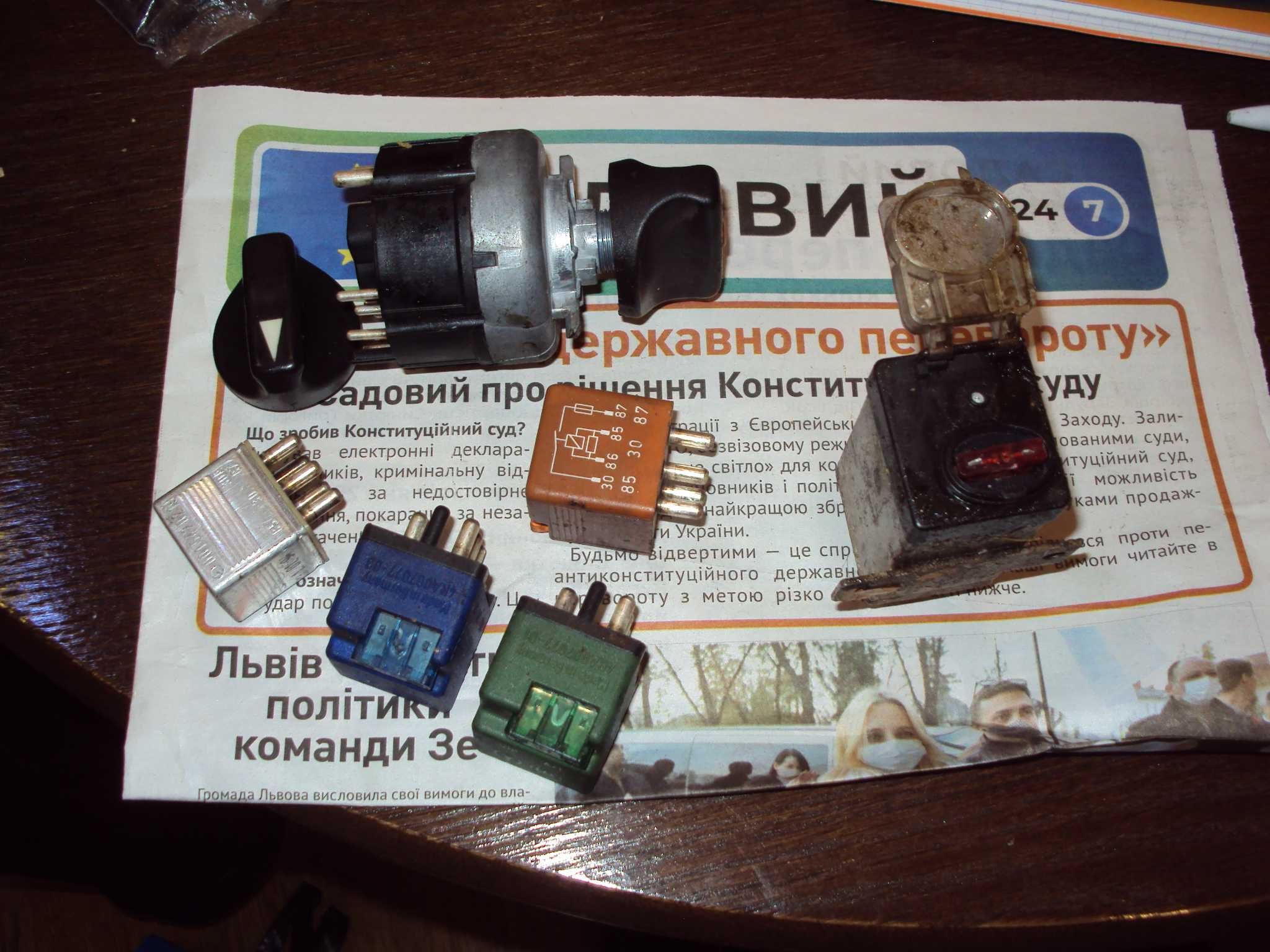 Проводка мерседес W124 фішки контакти реле блоки коса