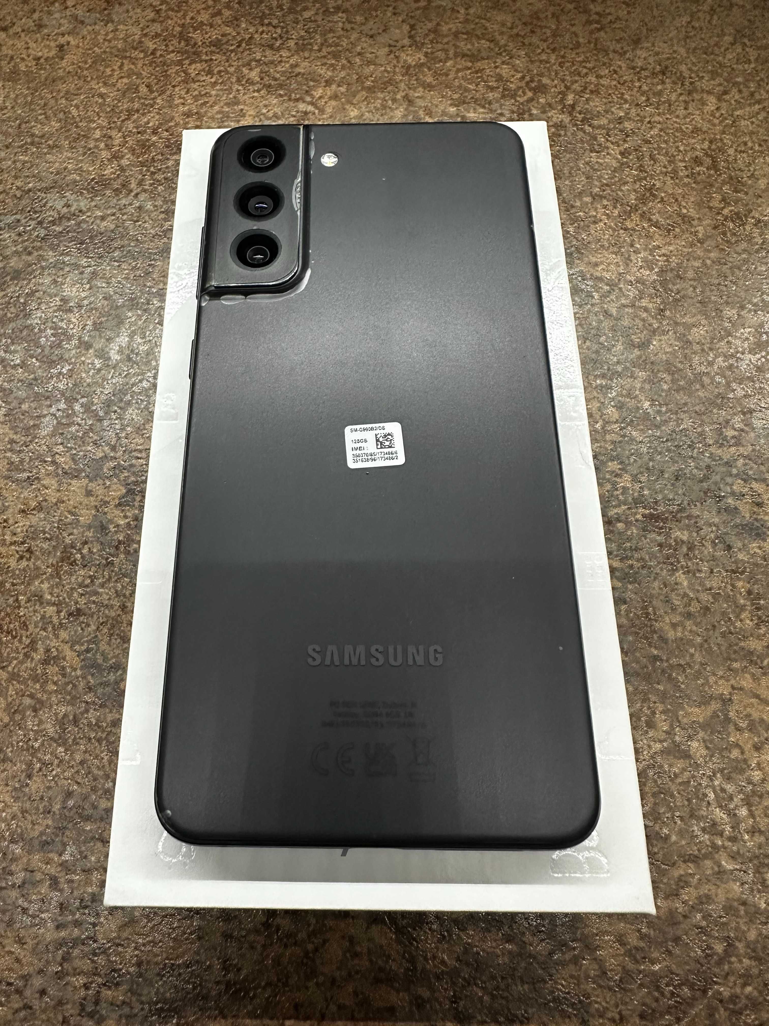 Samsung Galaxy S21 FE 5G + Etui Spigen + Szkło Spigen + Folia Spigen