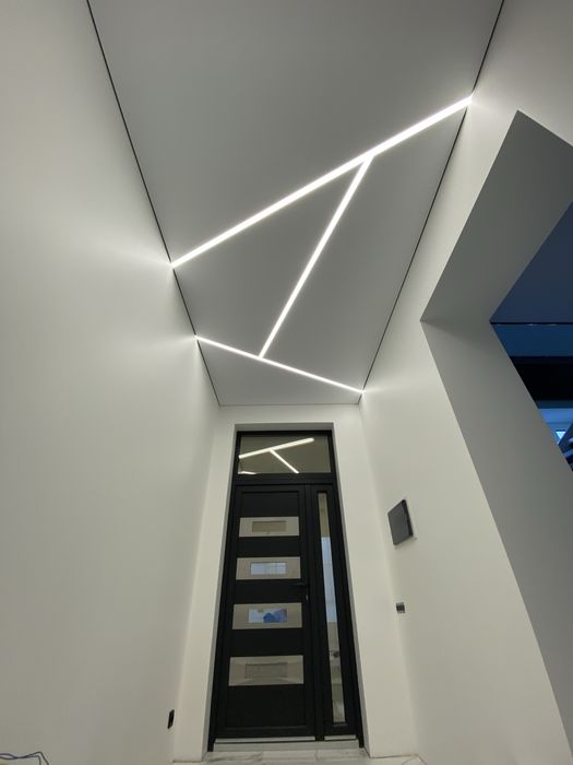 FM Натяжні Стелі