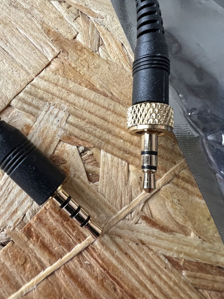 Saramonic SR-PMC 1  Kabel podłącz profesjony mikrofon do Iphone/ ipada