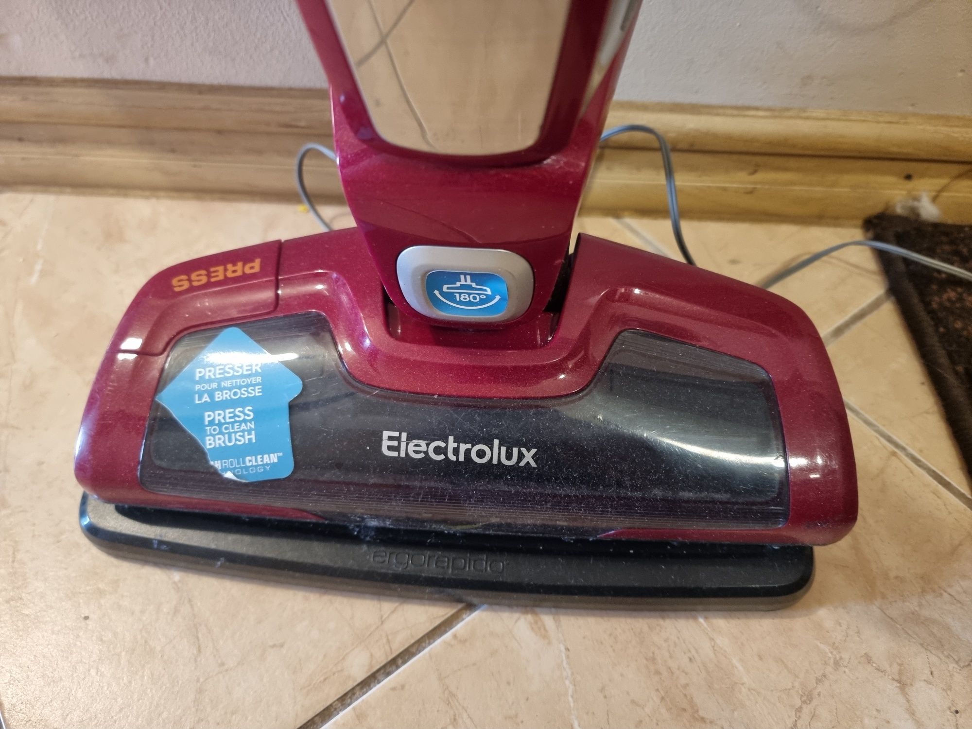 Odkurzacz pionowy Electrolux używany sprawny.