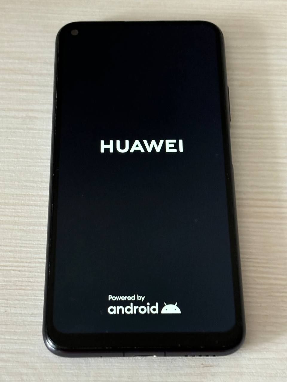 Телефон Huawei Nova 5T
В iдеальному робочому станi.
Хар