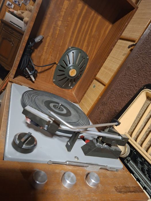 Gramofon Unitra WG-510 kompletny.