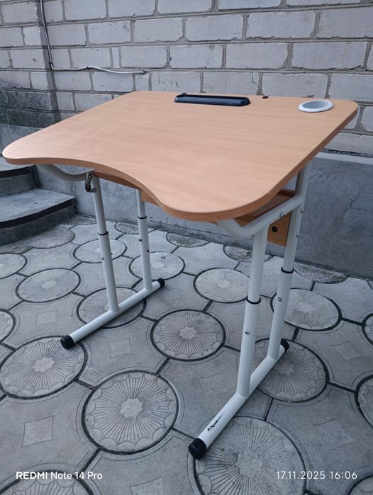 Парта школьная( трансформер)