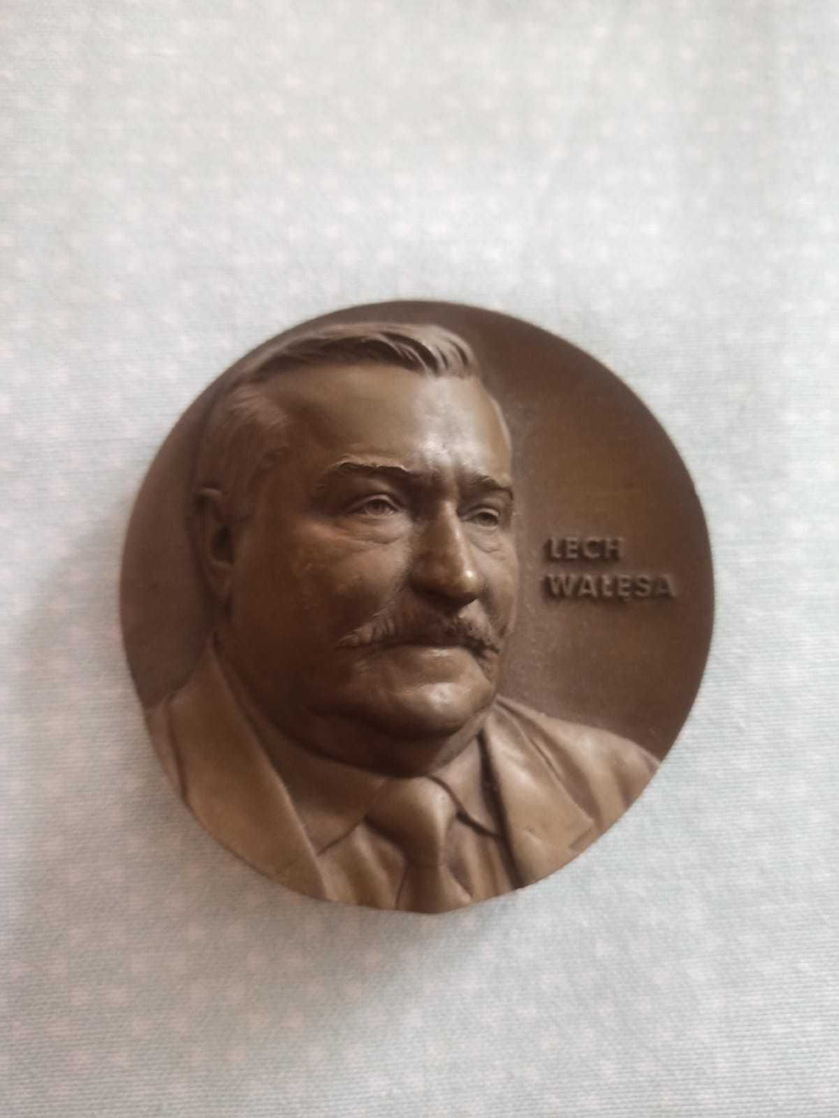 Lech Wałęsa medal nagroda Nobla