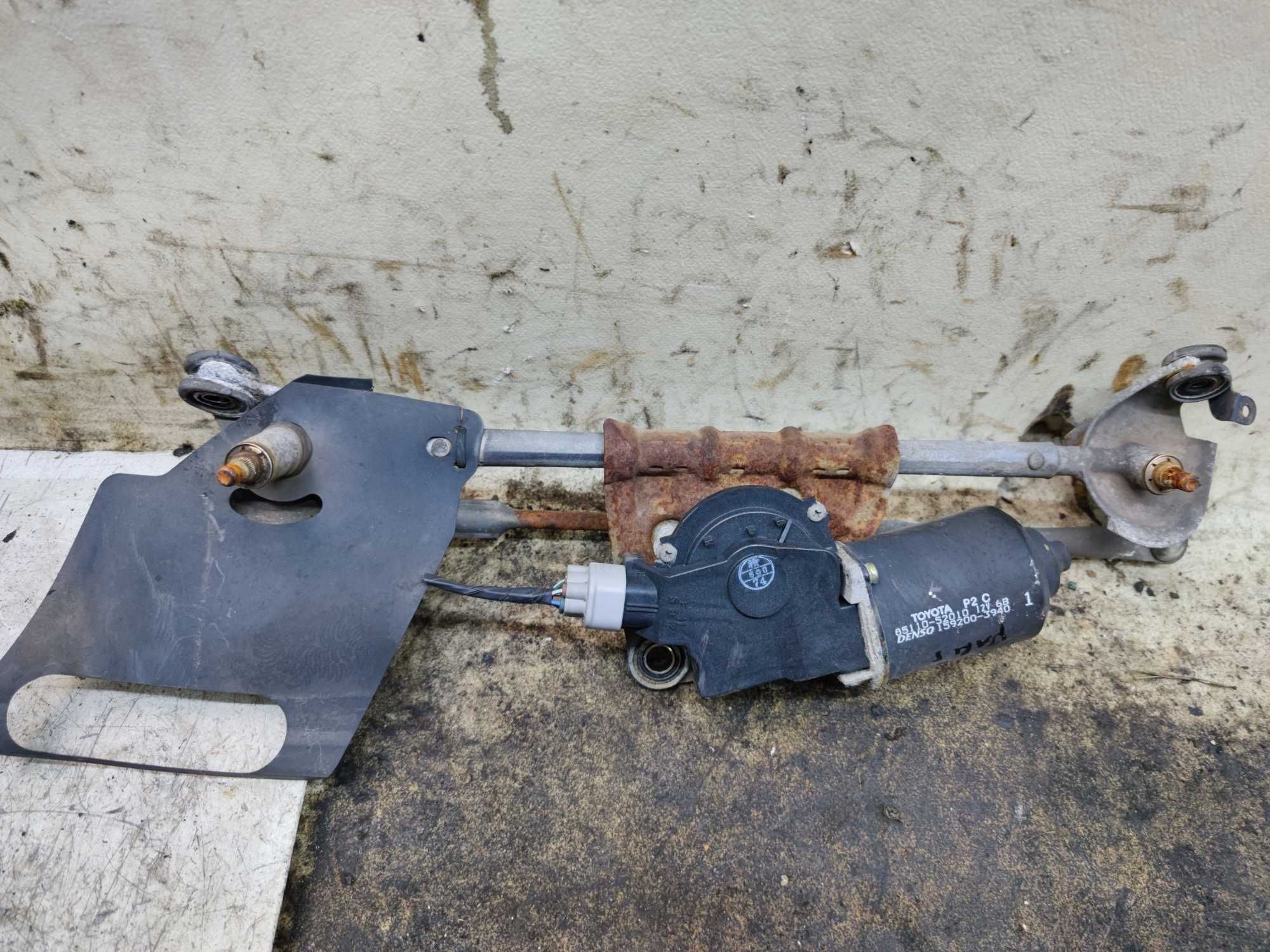 Toyota Yaris I Mechanizm Wycieraczek Przód