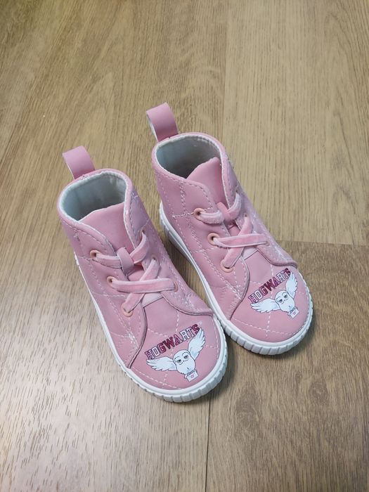 Хайтопи, кеди на дівчинку