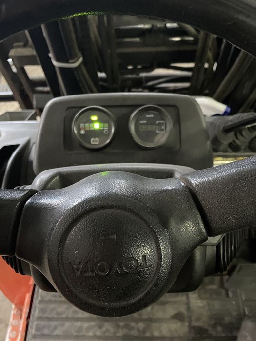 Продам навантажувач електричний