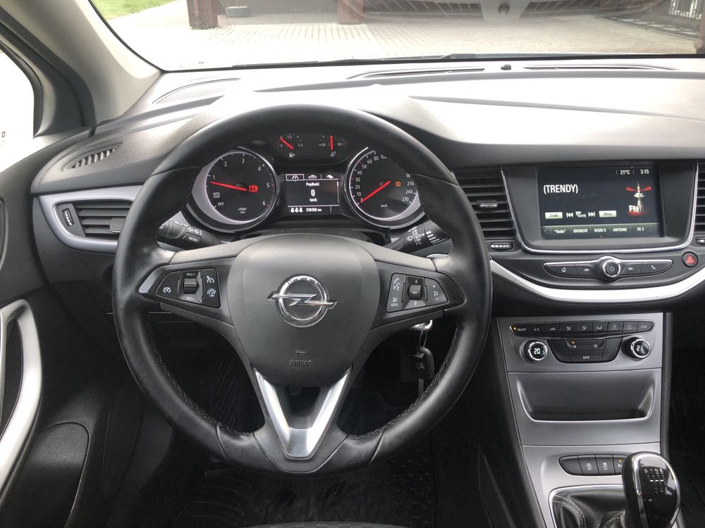 Opel Astra K 1.6 cdti 1 właściel prywatnie