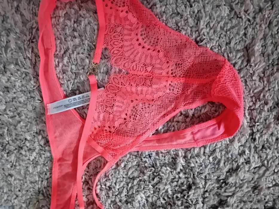 Nowe świetne figi damskie 42