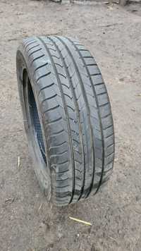 Goodyear Efficient Grip 215/60R16