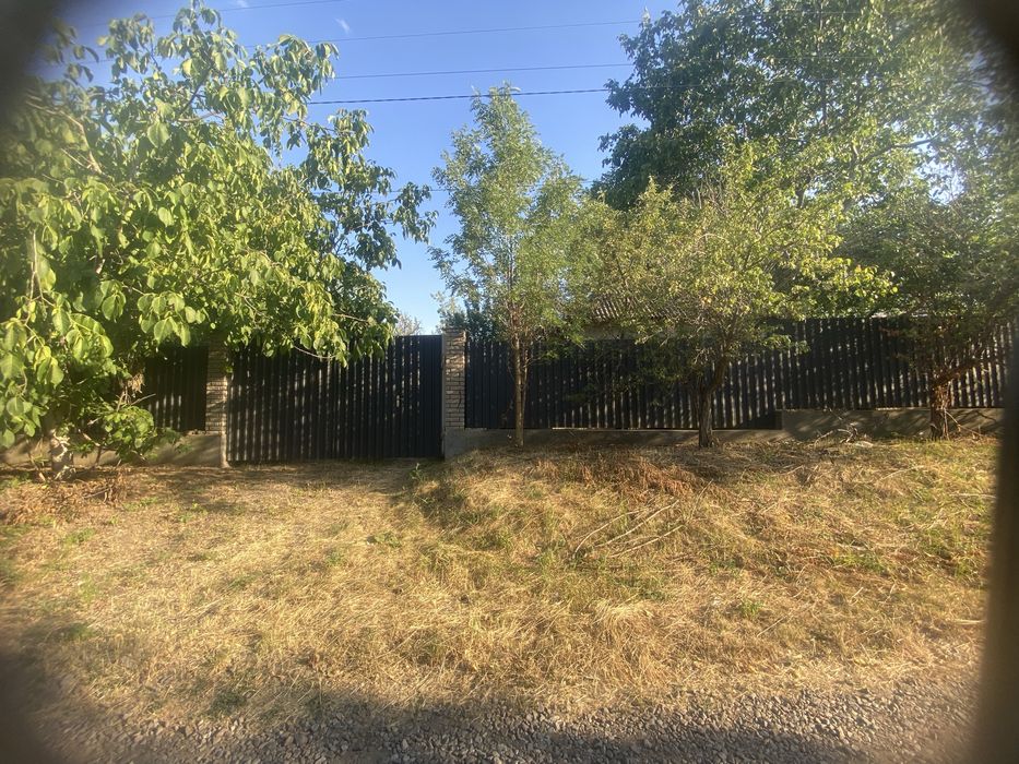 Будинок в Грушівці з великою ділянкою