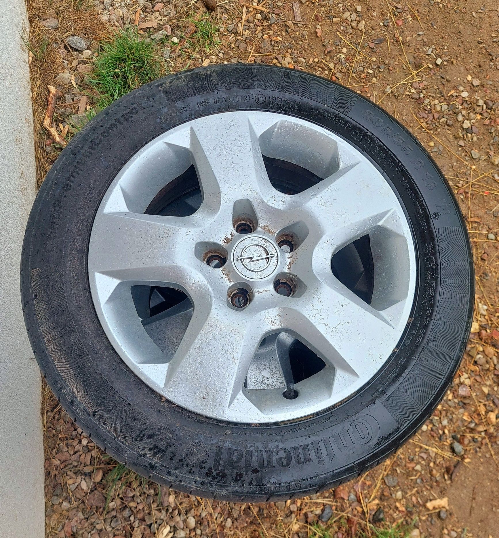 REZERWACJA Felgi stalowe strukturalne wraz z oponami letnimi Opel Zafi