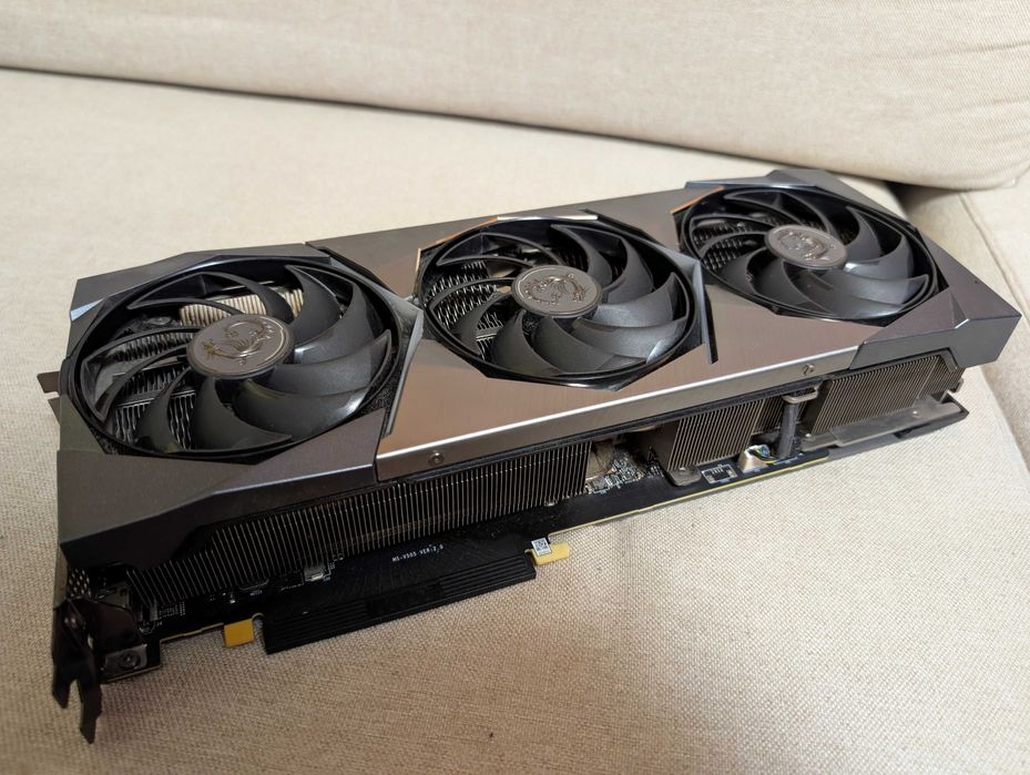 Відеокарта GeForce RTX™ 3070 Ti SUPRIM X 8G