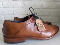 Buty Bugatti rozm. 43 (28  cm) brązowe skórzane nowe