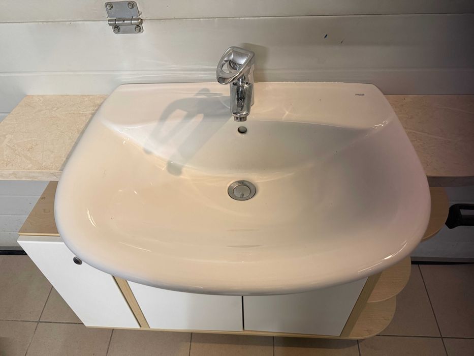 szafka łazienkowa D112 xS28 xW86cm z umywalką D65x S52cm
