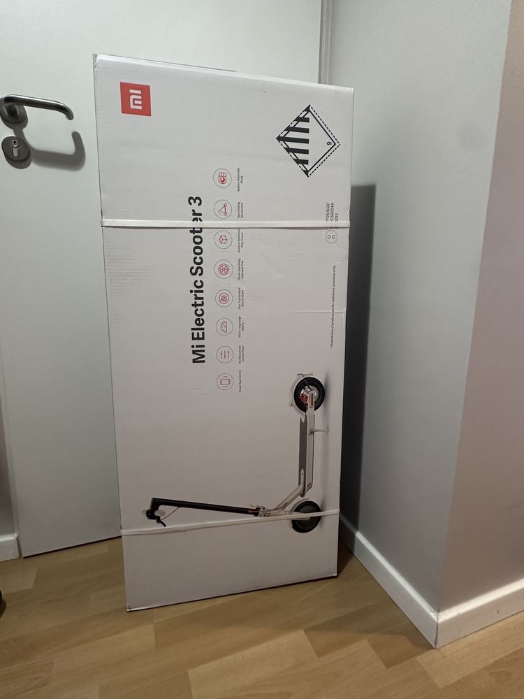 Hulajnoga Xiaomi Mi Elektric Scooter 3 -elektryczna NOWA