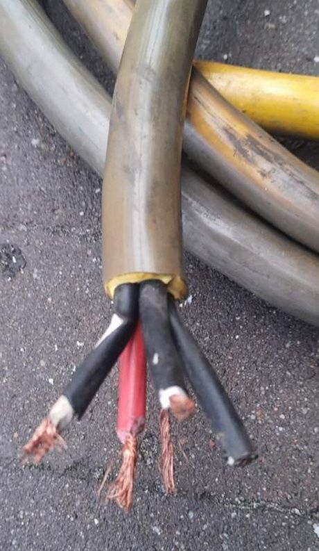 kabel siłowy gruby gumowy. 2 cm. .4 żyłowy piąty uziemienie WARTO