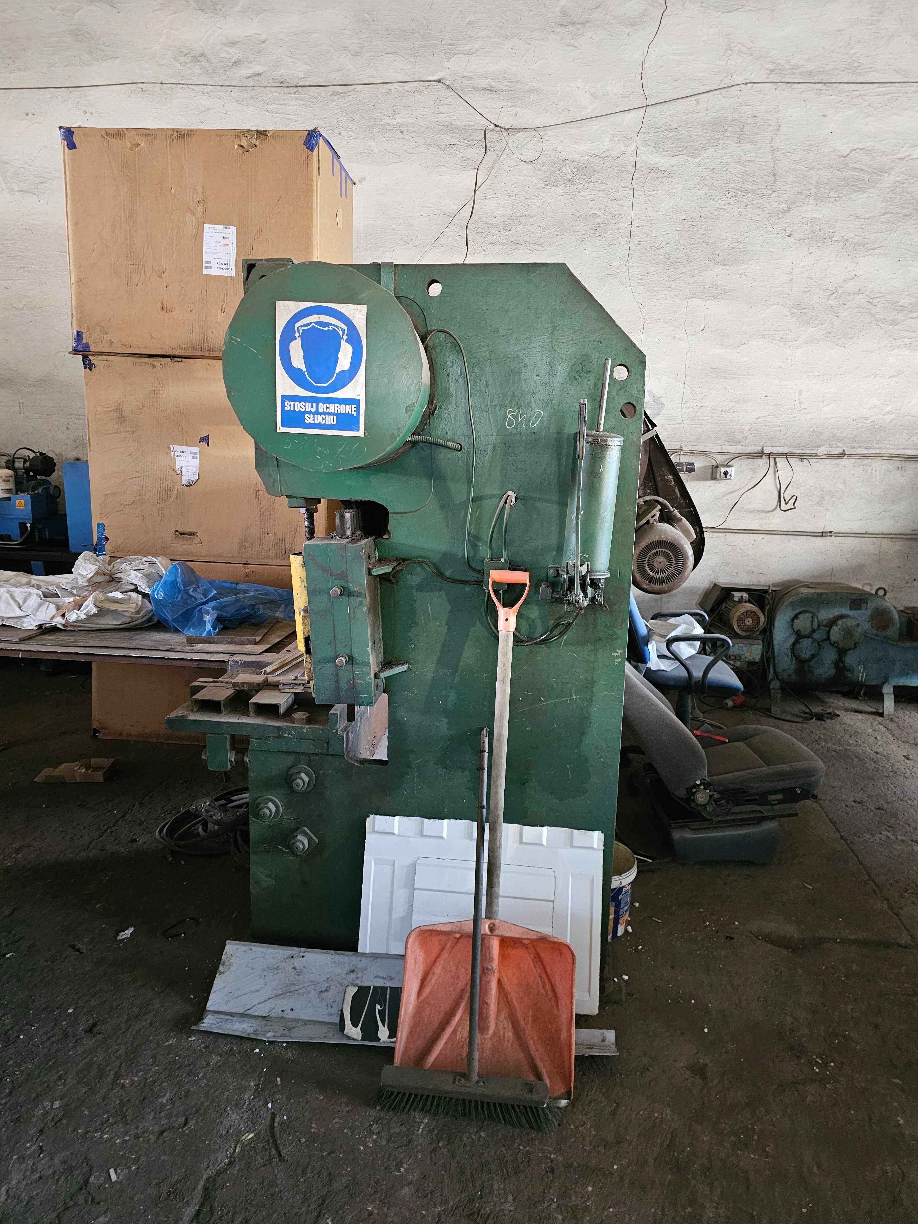Gilotyna hydrauliczna do blach 6 mm x 2000 mm