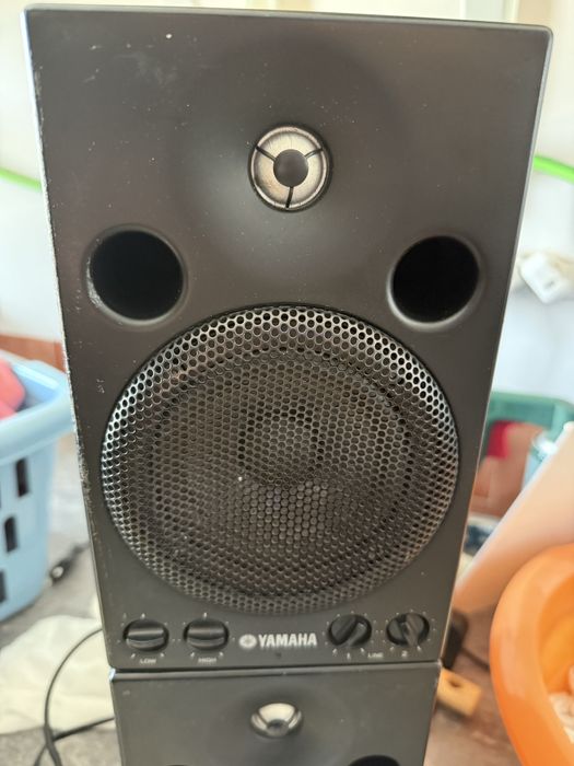 Colunas profissionais yamaha MSP3 activas