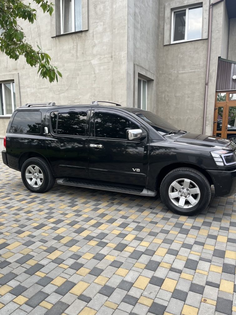 Власне авто Nissan Armada