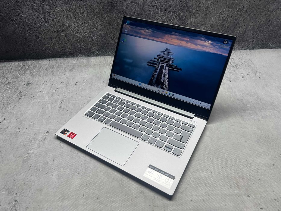Lenovo 530S / Ryzen 7 2700u 3.8GHz / 16GB DDR4/ 512SSD/ VEGA10/ 14 FHD
