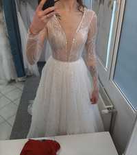 Suknia ślubna z cyrkoniami