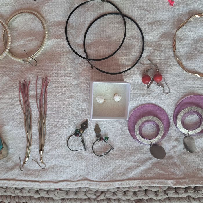 Продаю колекцію біжутерії